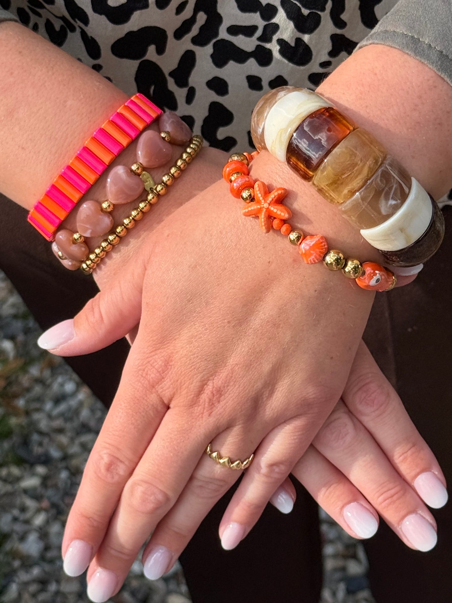 SALE - Lot 83 - Armband Herzen Karamell
