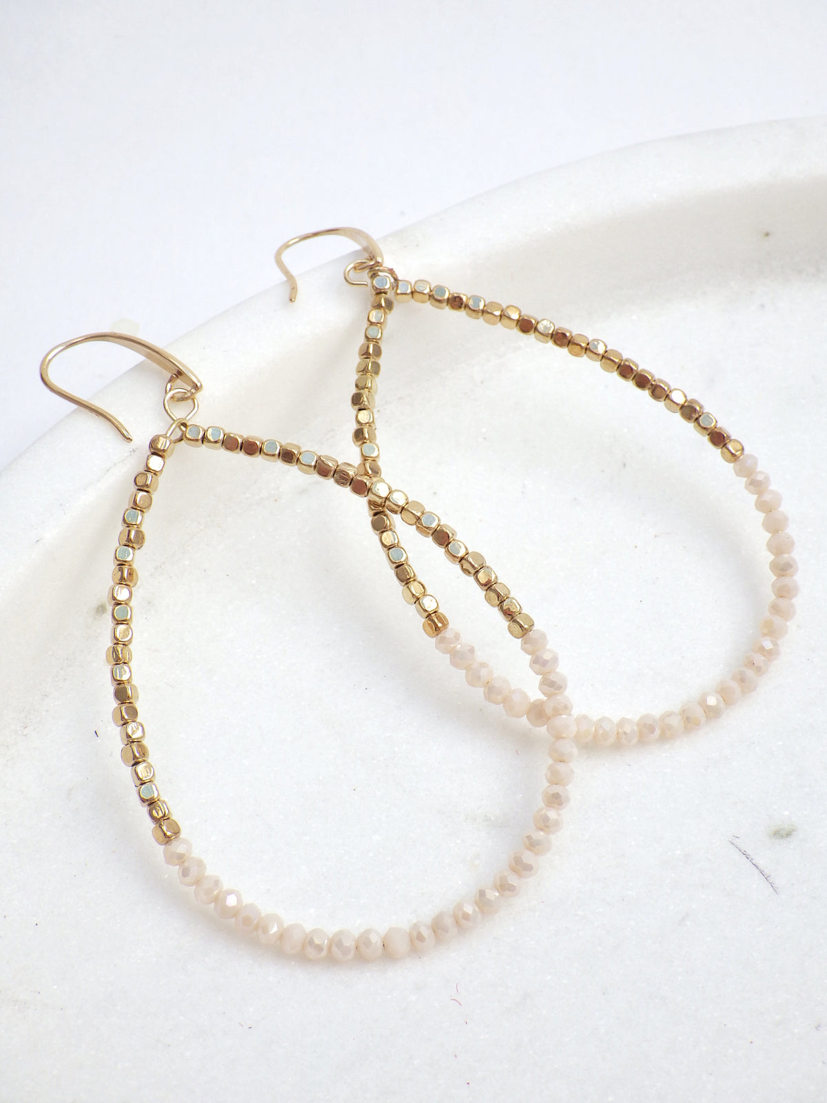 ⭐️ Ohrring - Oval Beige-Gold