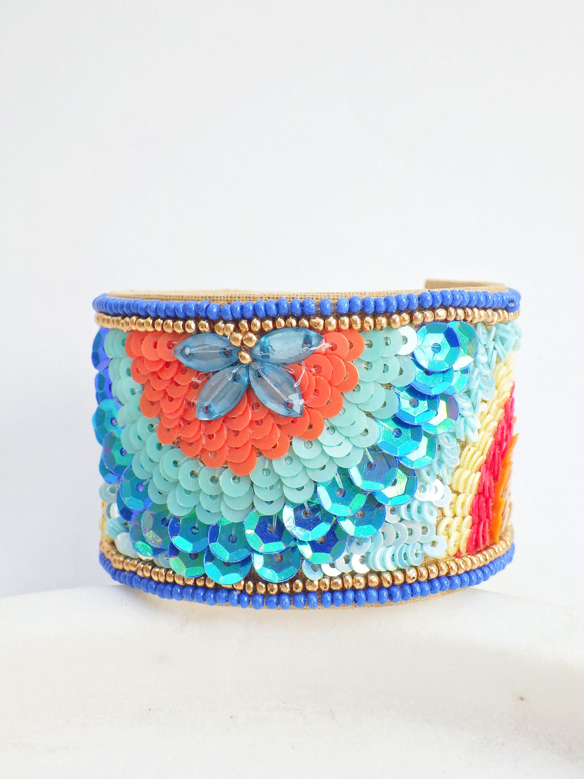 SALE - Armreif - Blaue Blüte #43