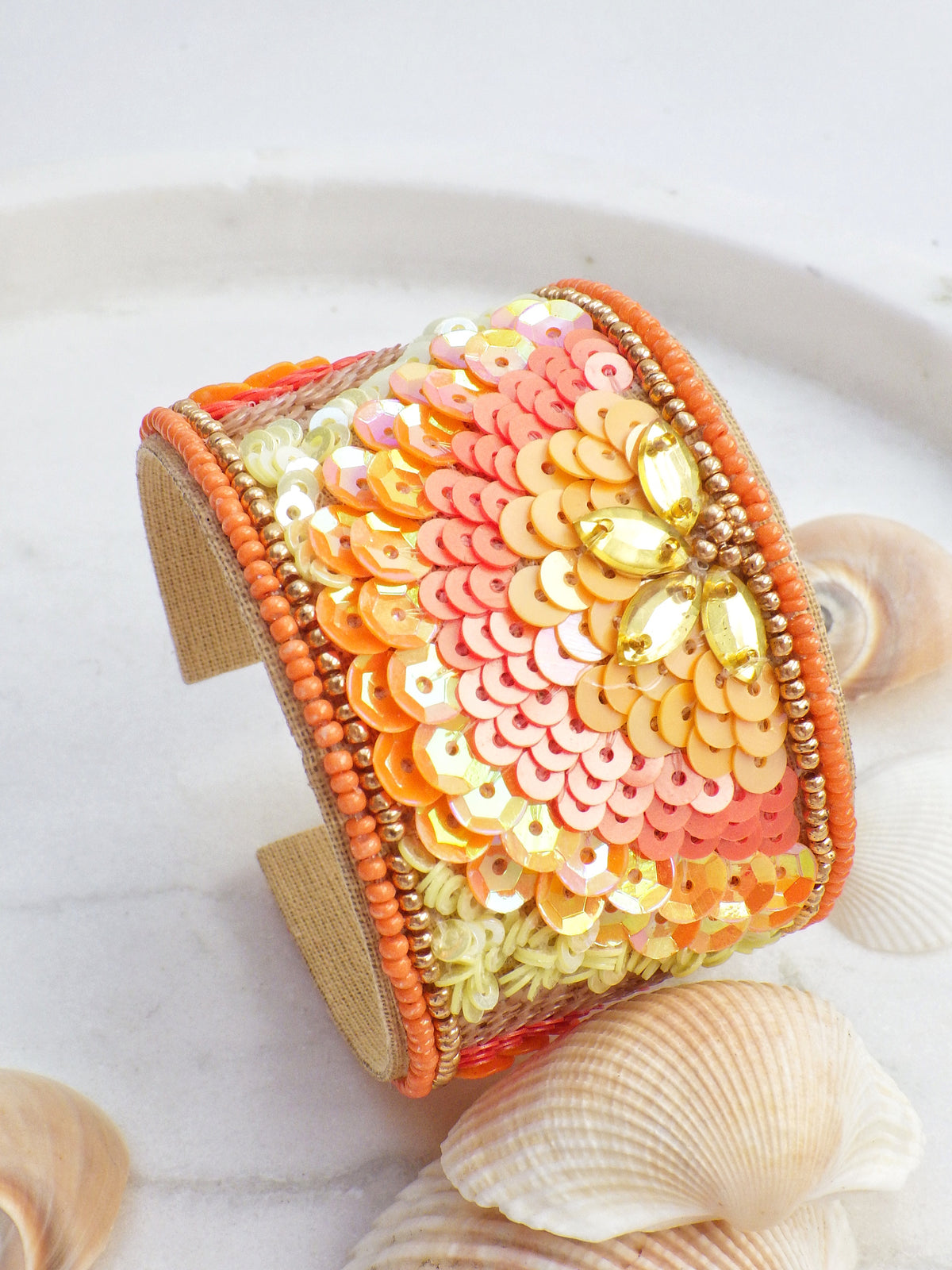 SALE - Armreif - Orange Blüten #08