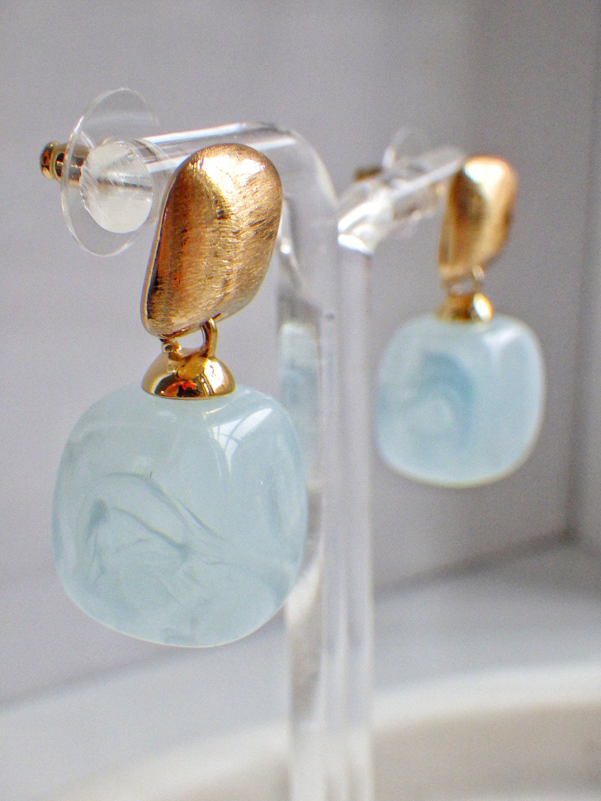 SALE ⭐️ Ohrringe - Stecker Gold - Ganz zartes Hellblau
