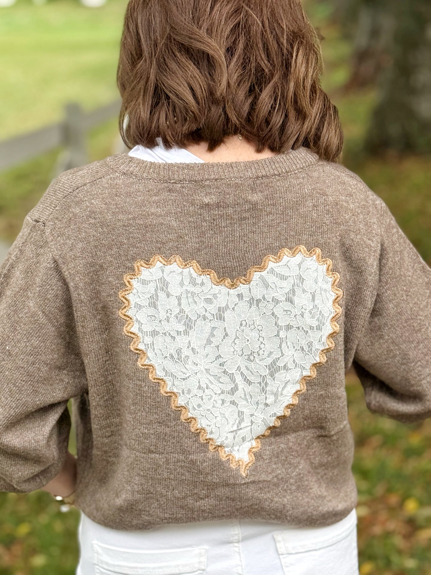 Kuschelstrickjacke mit Herz - Haselnussbraun