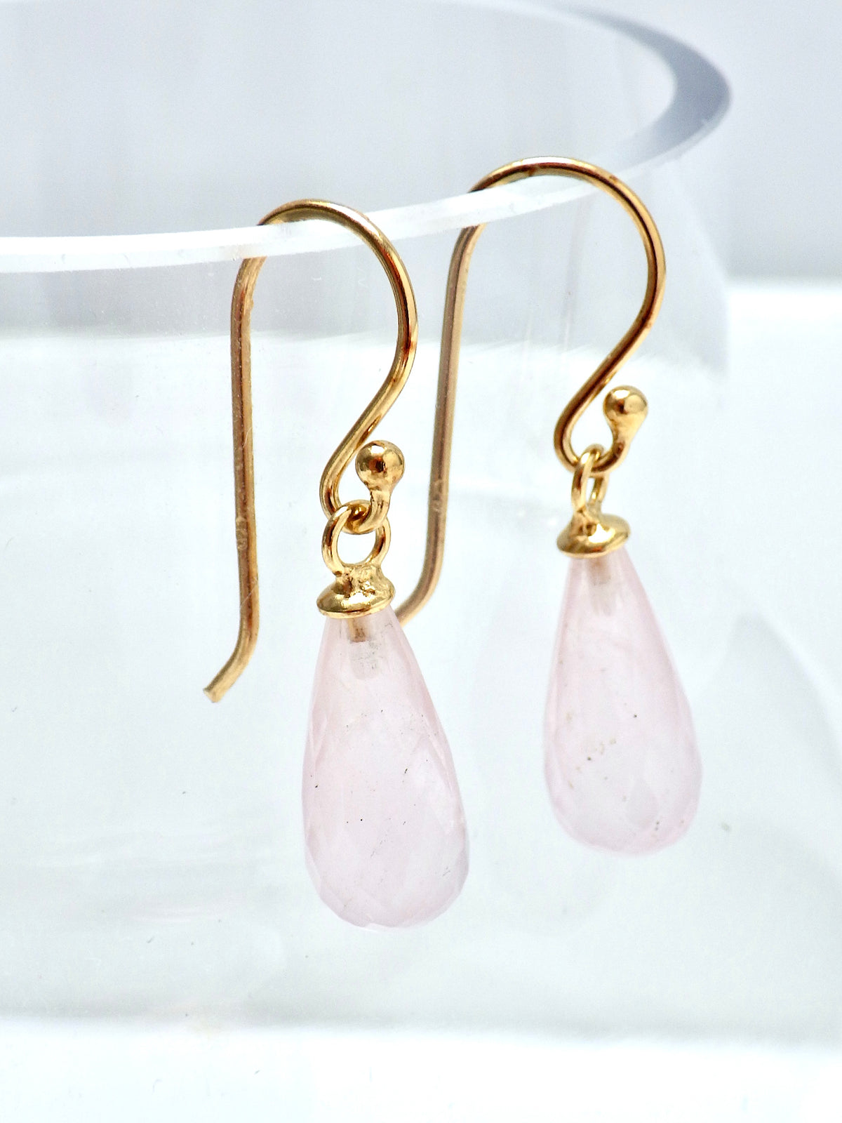 SALE - Ohrringe Kleiner länglicher rosa Hänger/Gold Echtstein #20