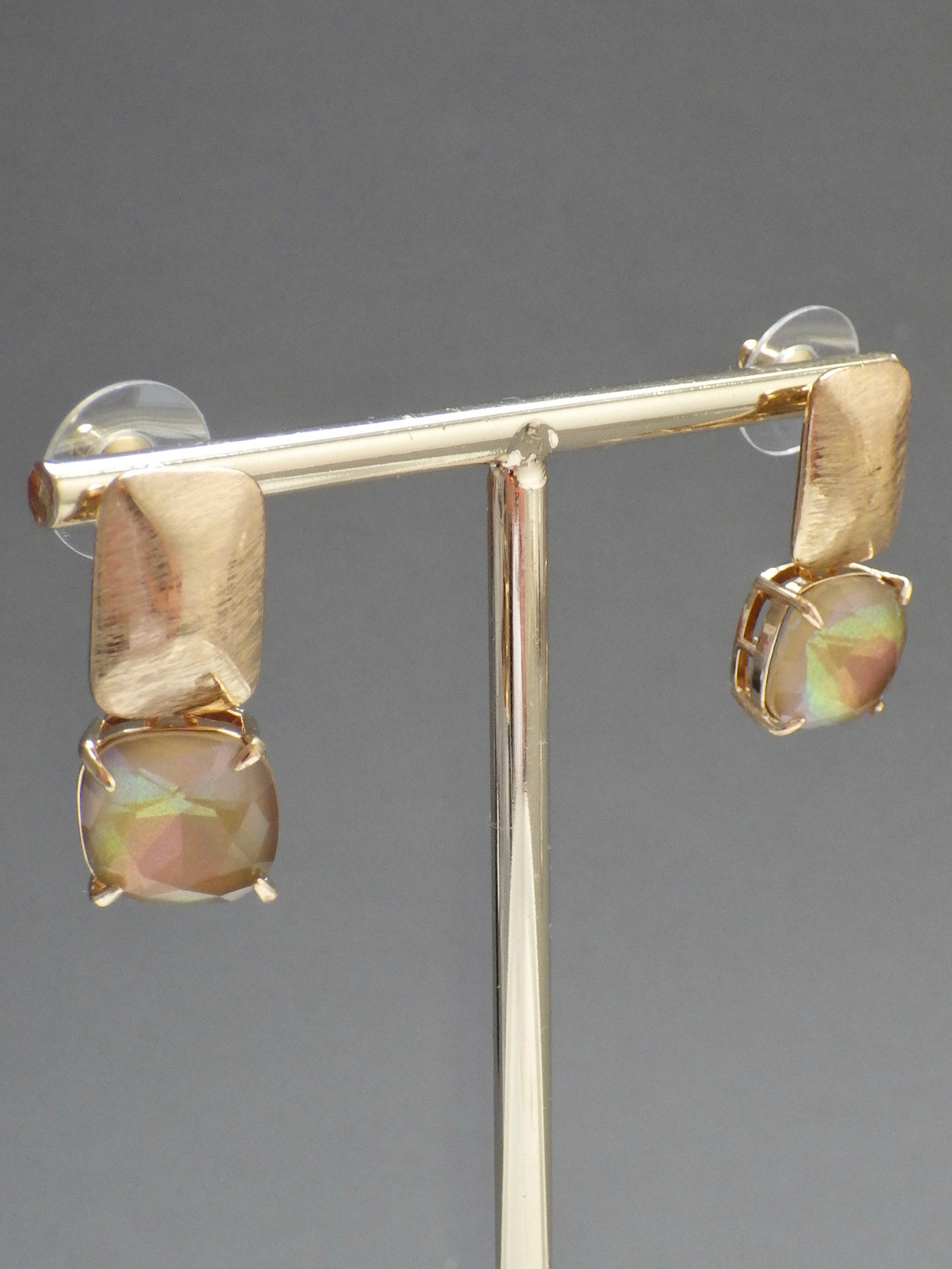 SALE ⭐️ Ohrringe - Stecker - Grün/Gold irrisierend